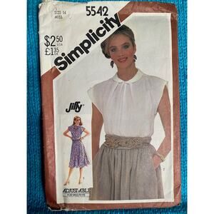 Simplicity sewing pattern  5542 Dress 1980s blouse